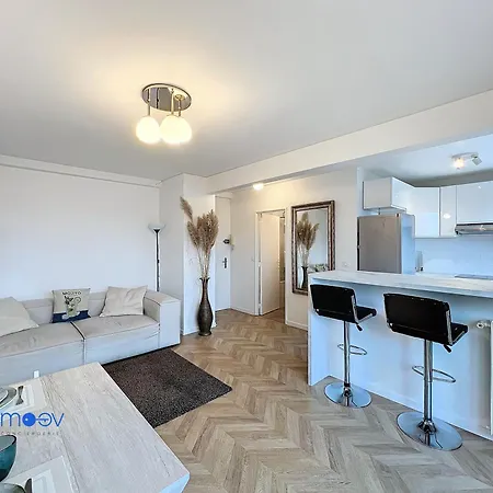 2 Pieces Lumineux Proche Paris - Parking Gratuit *